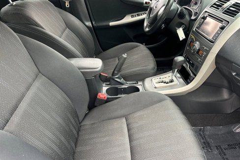 Used 2013 Toyota Corolla S w/ Premium Pkg image 31