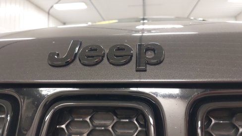 Used 2018 Jeep Compass Latitude image 31