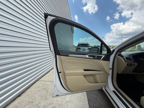 Used 2016 Ford Fusion SE image 47