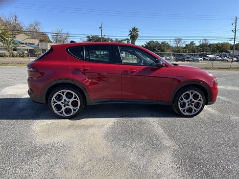 New 2024 Alfa Romeo Tonale Veloce image 9