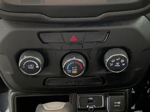 Used 2020 Jeep Renegade Sport image 26
