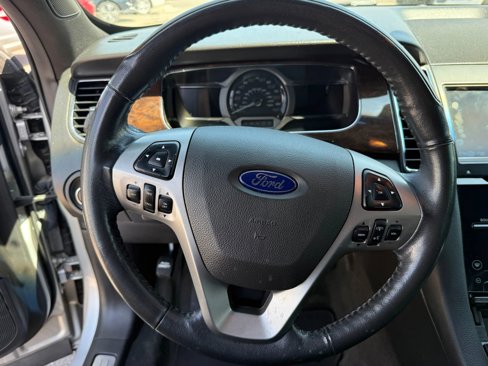 Used 2013 Ford Taurus Limited image 24