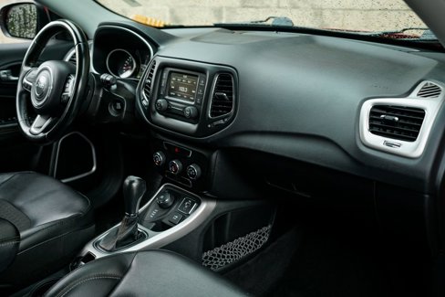 Used 2018 Jeep Compass Latitude image 20
