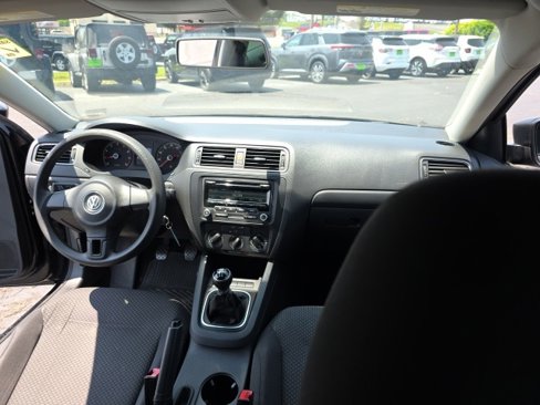 Used 2012 Volkswagen Jetta S image 39