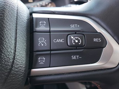 Certified 2022 Jeep Compass Limited image 16