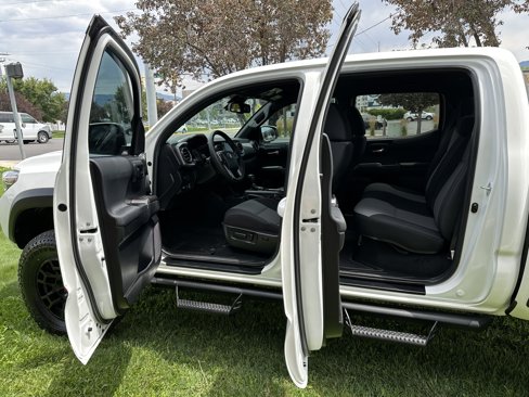 Used 2022 Toyota Tacoma TRD Off-Road image 25