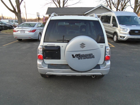 Used 2005 Suzuki Grand Vitara LX image 5