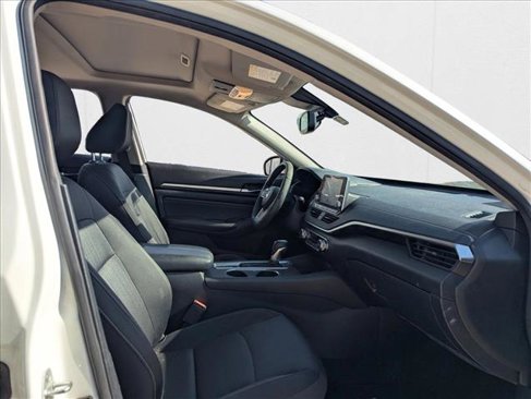 Used 2019 Nissan Altima 2.5 SV image 15
