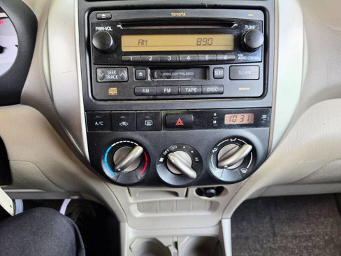 Used 2004 Toyota RAV4 2WD image 26