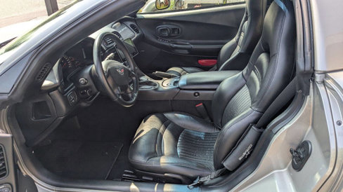 Used 2001 Chevrolet Corvette Coupe w/ Preferred Equipment Group1 image 25