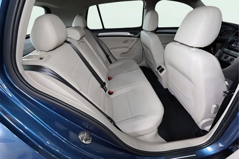 Used 2015 Volkswagen Golf SE image 14