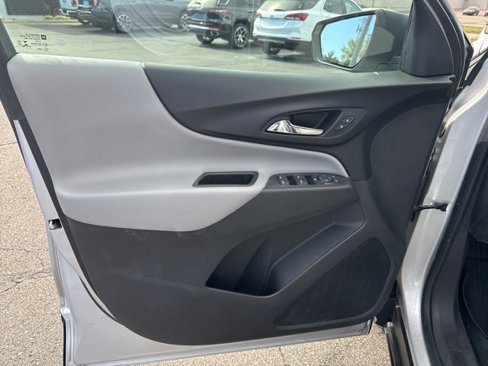 Used 2021 Chevrolet Equinox LS w/ LS Convenience Package image 14