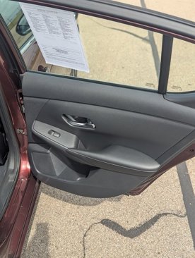 Used 2021 Nissan Sentra SV image 7