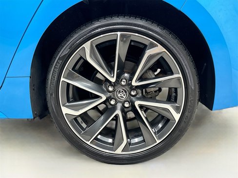 Used 2021 Toyota Corolla XSE image 30
