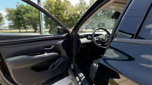 Used 2022 Hyundai Tucson Limited image 35