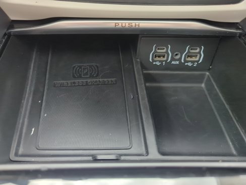 Used 2023 Chrysler Pacifica Limited image 26