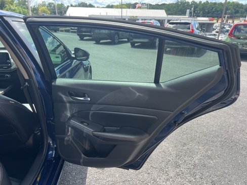 Used 2021 Nissan Altima 2.5 SR w/ SR Premium Package image 12