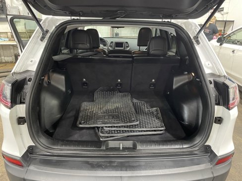 Used 2019 Jeep Cherokee Latitude Plus w/ Cold Weather Group image 23