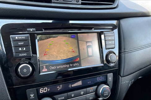 Used 2018 Nissan Rogue SL image 24