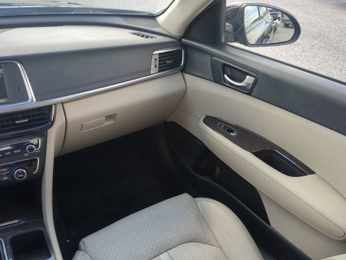 Used 2016 Kia Optima EX w/ Premium Package image 15