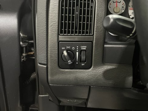 Used 2003 Dodge Ram 1500 Truck SLT image 19