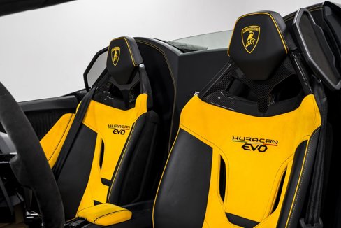 Used 2023 Lamborghini Huracan EVO image 19