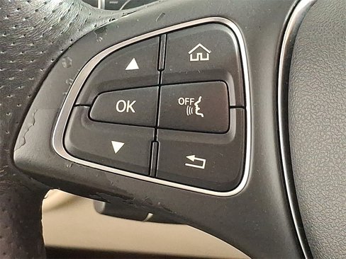 Used 2016 Mercedes-Benz C 300 4MATIC Sedan image 23