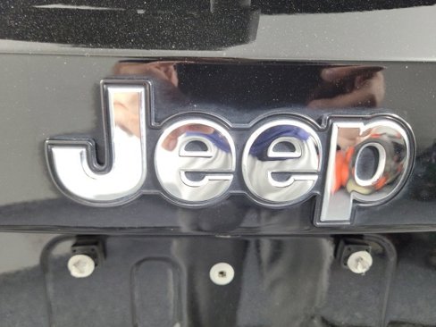 Used 2020 Jeep Renegade Latitude w/ Cold Weather Group image 21