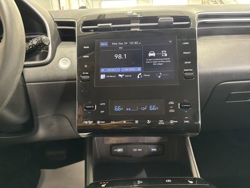 Used 2022 Hyundai Tucson Blue image 8