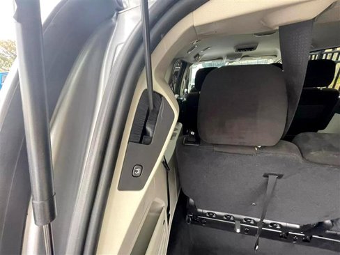 Used 2016 Dodge Grand Caravan SXT image 20