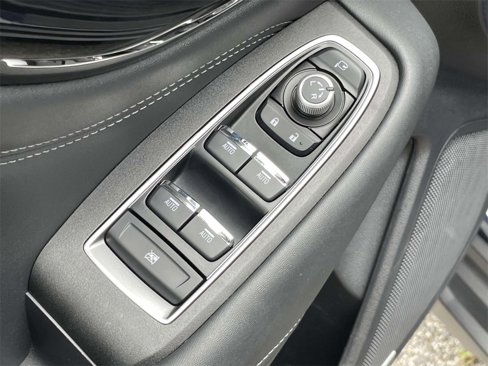 Used 2024 Subaru Outback Touring image 17