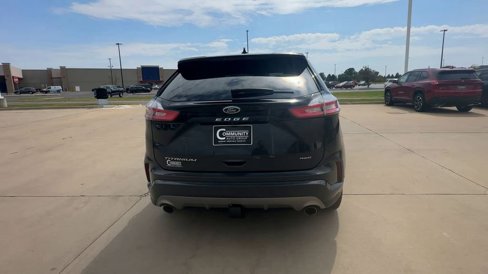 Used 2021 Ford Edge Titanium w/ Equipment Group 301A image 7