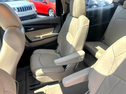 Used 2012 GMC Acadia Denali image 23