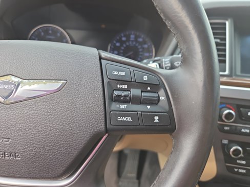 Used 2015 Hyundai Genesis 3.8 w/ Option Group 03 image 15