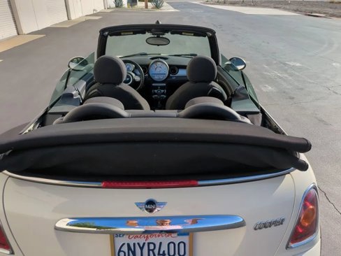 Used 2010 MINI Cooper Convertible image 32