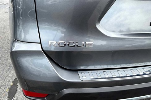 Used 2017 Nissan Rogue SV image 30