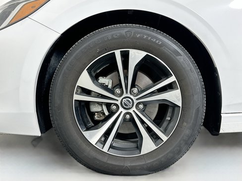 Used 2022 Nissan Sentra SV image 11