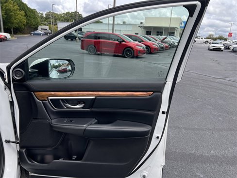 Used 2020 Honda CR-V Touring image 17