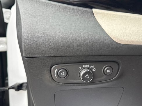 Used 2022 Buick Encore GX Select image 15