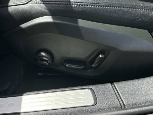 Certified 2024 Volvo S60 B5 Core image 17