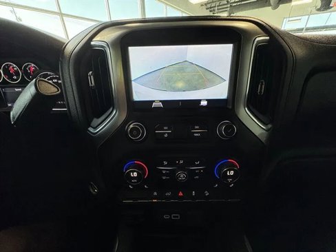 Used 2021 Chevrolet Silverado 1500 RST image 17