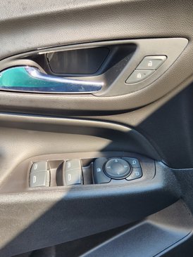 Used 2019 Chevrolet Equinox LT image 16