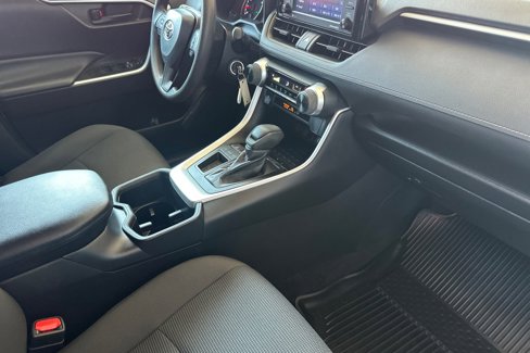 Certified 2022 Toyota RAV4 LE image 22