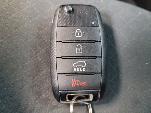 Used 2019 Kia Sorento LX image 32