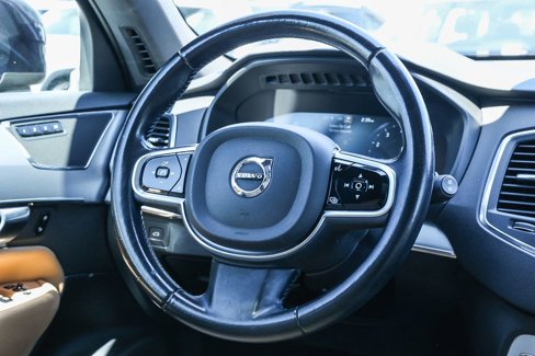 Used 2017 Volvo XC90 T6 Momentum w/ Vision Package image 28