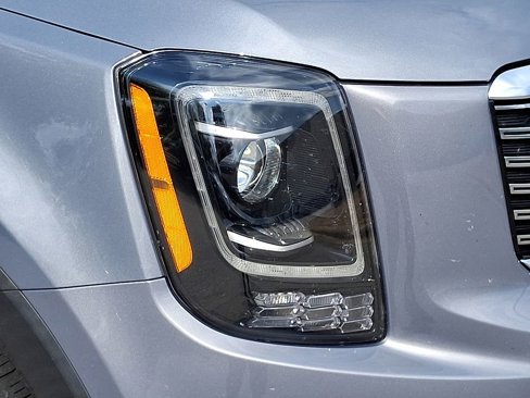 Used 2020 Kia Telluride S w/ S 8 Passenger Seating Package image 9