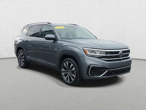 Used 2022 Volkswagen Atlas SEL Premium image 3