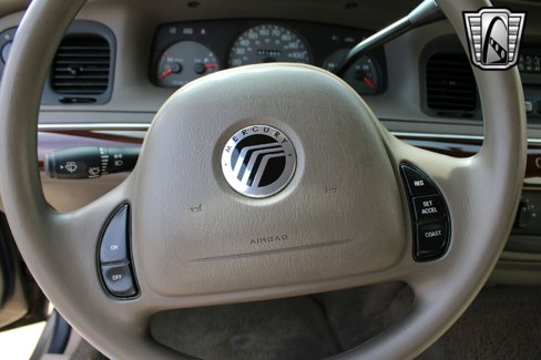 Used 2004 Mercury Grand Marquis GS image 10