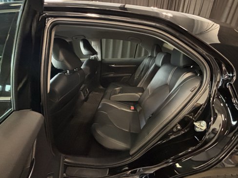 Certified 2020 Toyota Camry XLE image 8