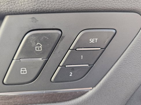 Used 2021 Audi Q5 Premium w/ Convenience Package image 37